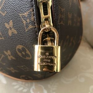 LV bag real deal